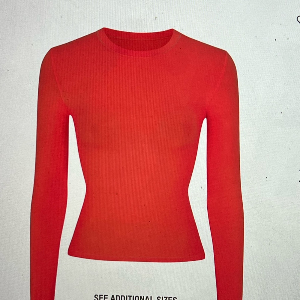 Skims fits everyone long sleeve